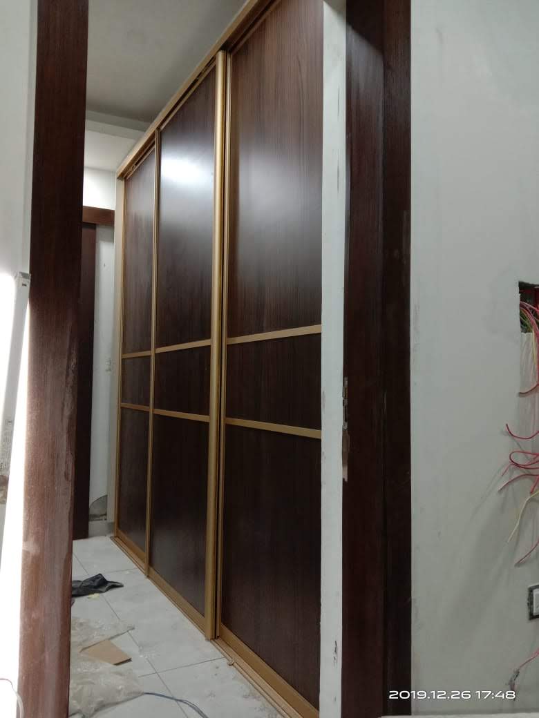 cheapest-low-price-lacquer-glass-wardrobe-designs-in-gurgaon-gurugram-best-lacquer-glass-dealers-manufacturers-in-gurgaon-india